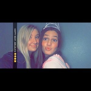 Meet your Posher, Maki